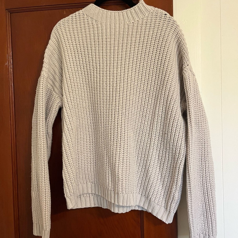 Sweaters - Picture 5 of 6